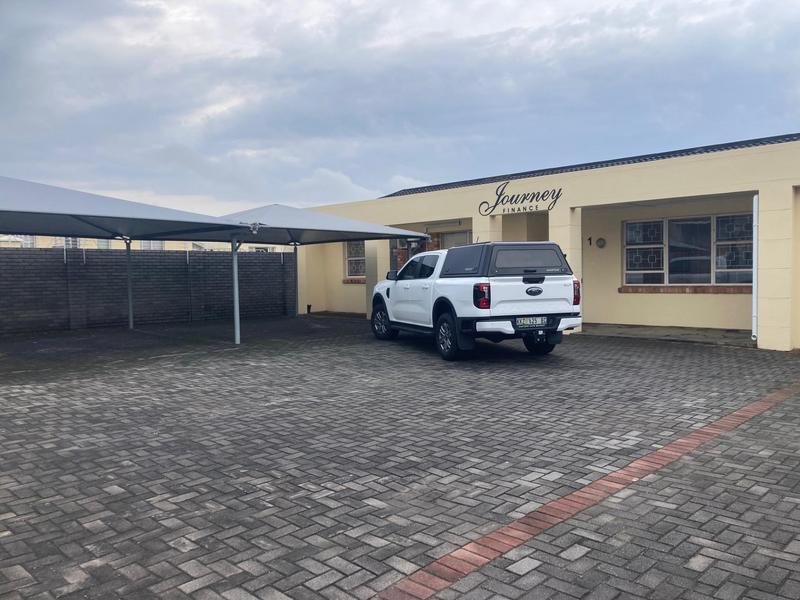 To Let Commercial Property for Rent in Newton Park Eastern Cape